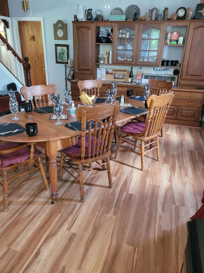 Kountry Living Bed And Breakfast Онеонта Экстерьер фото